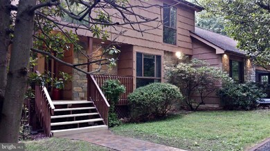 9727 Swift Creek Ct, Fairfax Station, VA 22039 - photo 2