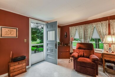 008-Living_Room-4728165-large - Copy