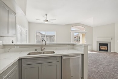 4811 Black Bear Rd unit 201, Las Vegas, NV 89149 - photo 4