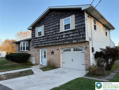 1020 E Main St, Weatherly, PA 18255 - photo 2