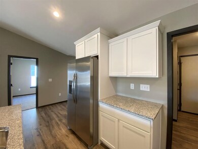 422 Dawson Dr, West Branch, IA 52358 - photo 6