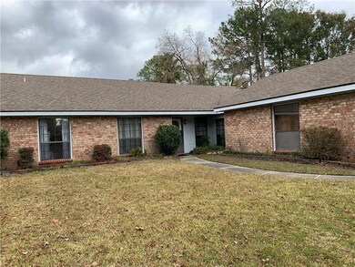 200 Lake Michigan Dr, Slidell, LA 70461 - photo 2