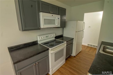 1018 Wylin Ct, Saint Louis, MO 63135 - photo 4