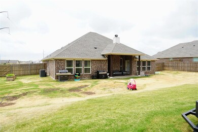 203 Meandering Ct, Granbury, TX 76049 - photo 2