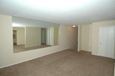 104 Garnet Dr unit IJ, Burlington, NJ 08016 - photo 5