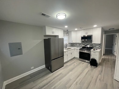 417 Hickory St unit 2, Chicago Heights, IL 60411 - photo 2