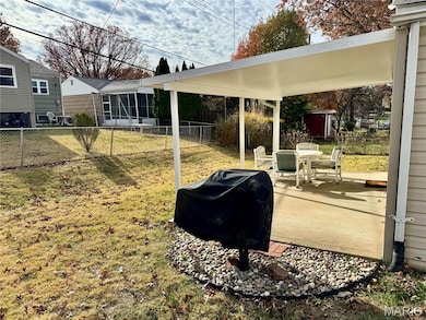 6334 Hurstgreen Ln, Saint Louis, MO 63123 - photo 3