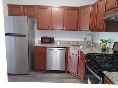 39 Dartmouth Way, North Brunswick, NJ 08902 - photo 3