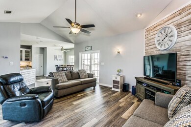 7623 White Sands Blvd Navarre-large-014-