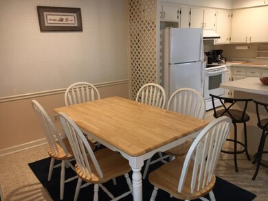 Dining/Kitchen