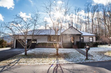 77 Skunk Hollow Rd