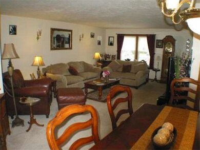 19 Washington Green unit 19, East Walpole, MA 02032 - photo 2