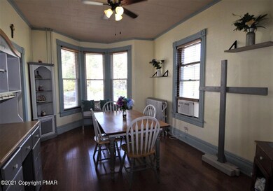 28 E 6th St, Jim Thorpe, PA 18229 - photo 2