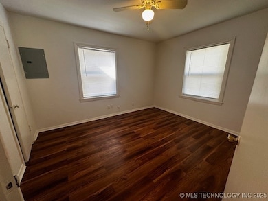 231 W 14th St, Ada, OK 74820 - photo 7