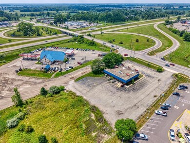 963 S Grand Ave, Fowlerville, MI 48836 - photo 4