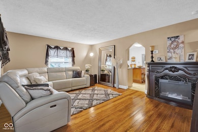 670 S Vine St, Seymour, IN 47274 - photo 4