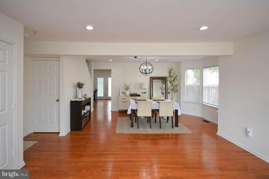 16406 Edgepark Ct, Bowie, MD 20716 - photo 4