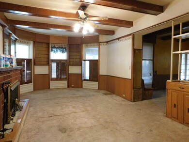 704 E 4th St N, Newton, IA 50208 - photo 4