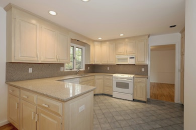 44 Deer Run Rd, Fairfield, CT 06824 - photo 6