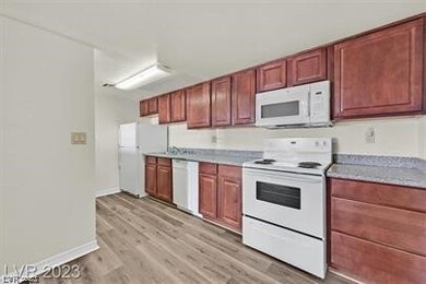 5031 Indian River Dr unit 185, Las Vegas, NV 89103 - photo 4