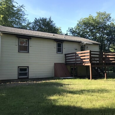 142 Pondview Dr, Ludlow, MA 01056 - photo 3