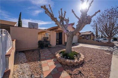 3116 E Avenue Q-14, Palmdale, CA 93550 - photo 2