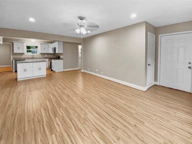 3213 9th St, Bay City, TX 77414 - photo 3