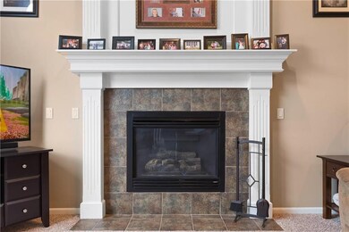 1115 Creekside Ct, Raymore, MO 64083 - photo 4