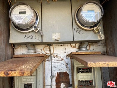 2 electric meters- but SFD
