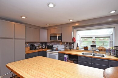 152 Ash St, Spencer, MA 01562 - photo 4