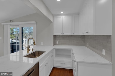 77 Davis Rd, Doylestown, PA 18901 - photo 4