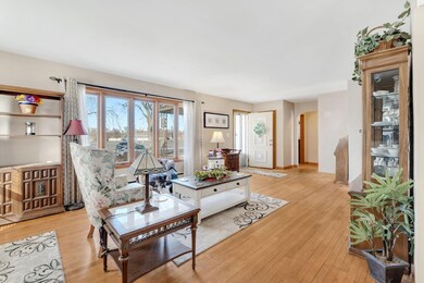 321 W 44th Place, Griffith, IN 46319 - photo 6