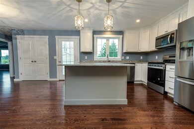 17 Willowbrook Ave unit 3, Greenland, NH 03840 - photo 3