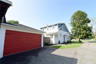 5716 Chestnut St, Zionsville, PA 18092 - photo 3