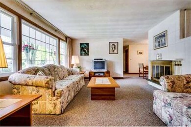 74 Hemenway Rd, Framingham, MA 01701 - photo 5