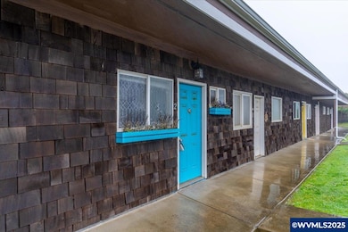801 NW Coast St unit 2 St, Newport, OR 97365 - photo 2
