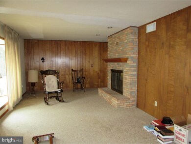 29 Laytons Lake Dr, Penns Grove, NJ 08069 - photo 4