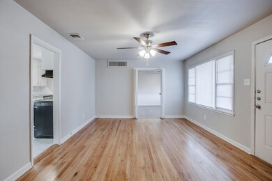 4309 32nd St, Lubbock, TX 79410 - photo 2
