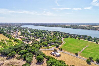 415 Casas Del Sur St, Granbury, TX 76049 - photo 4