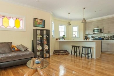 200 Willow Ave unit 1, Somerville, MA 02144 - photo 4