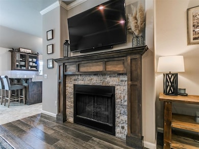 Gas log fireplace