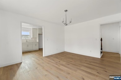 392 Clinton Place, Newark, NJ 07112 - photo 4