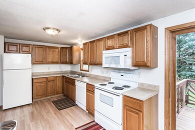 1501 Alexander Ave Crookston-large-004-6