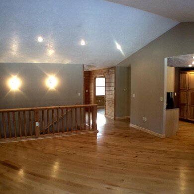 6950 Sweeter Rd Stairway