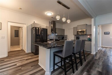 the Morning briefing or weekend planning will be a joy at this 4x8 Island.