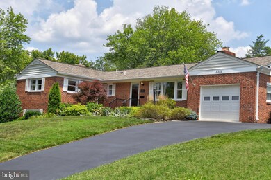 3305 Kaywood Place, Falls Church, VA 22041 - photo 2