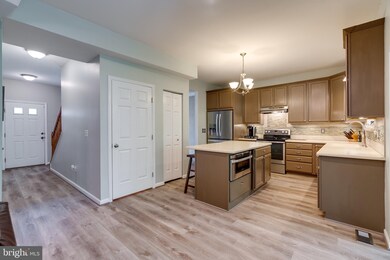 5773 Fincastle Dr, Manassas, VA 20112 - photo 7