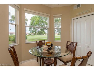 Breakfast nook golf course views