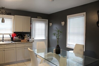 179-181 Massasoit St, Springfield, MA 01107 - photo 6