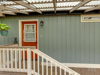 1077 SW Clawson Cir, Troutdale, OR 97060 - photo 3